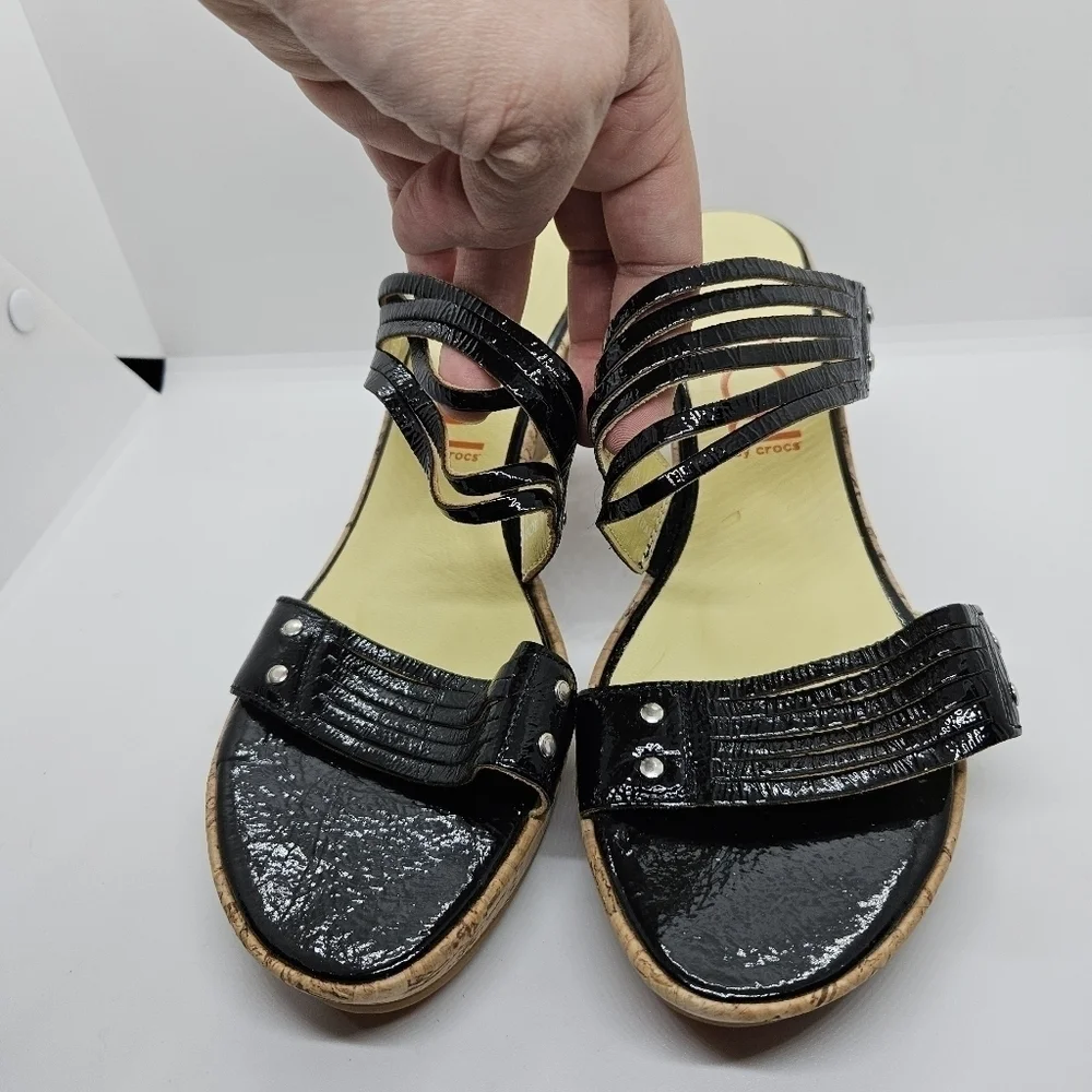 You by Crocs cork wedge slide sandals black patent leather US 8.5 EU 39